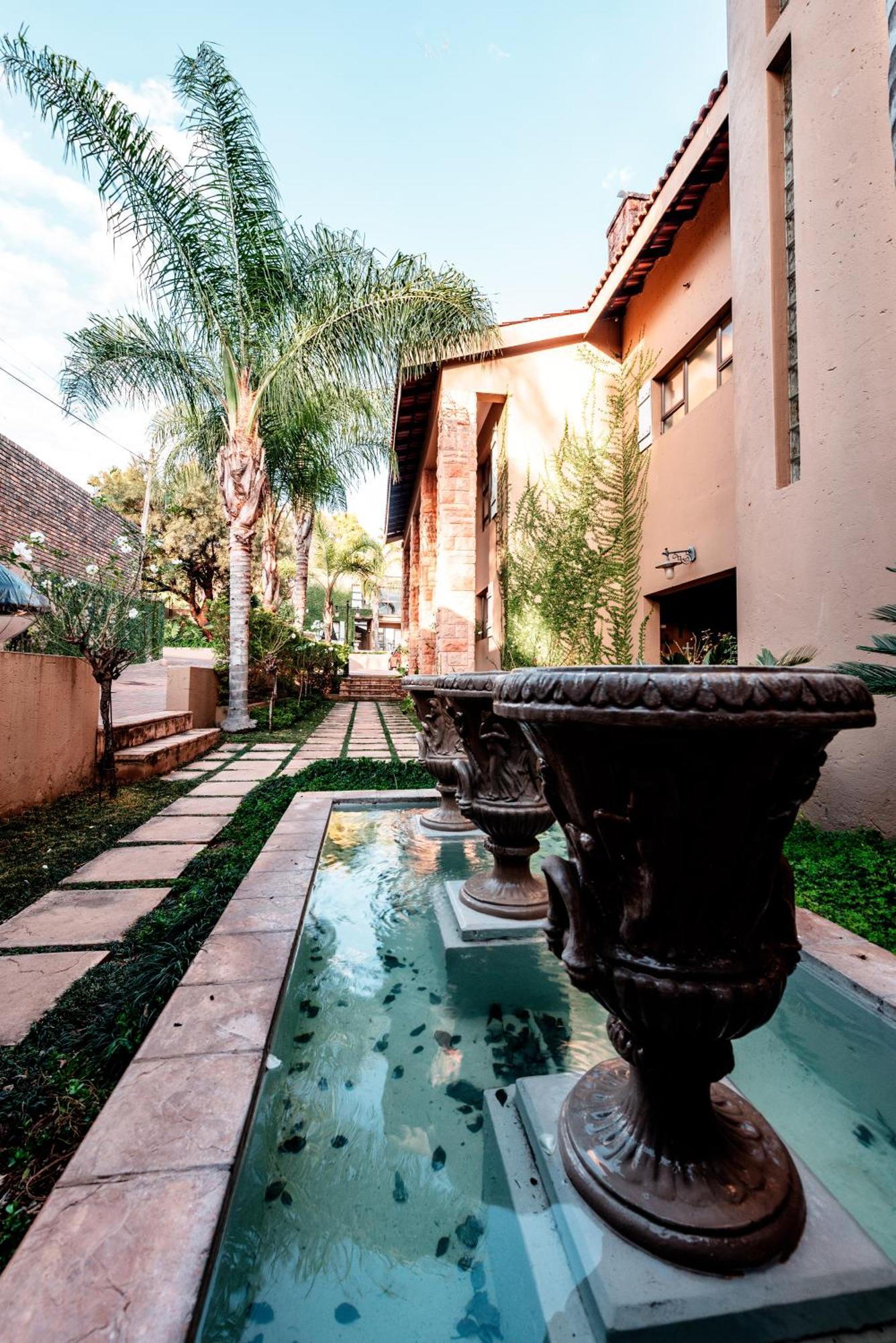 Chateau la Mer Exclusive Pensión Hartbeespoort Exterior foto