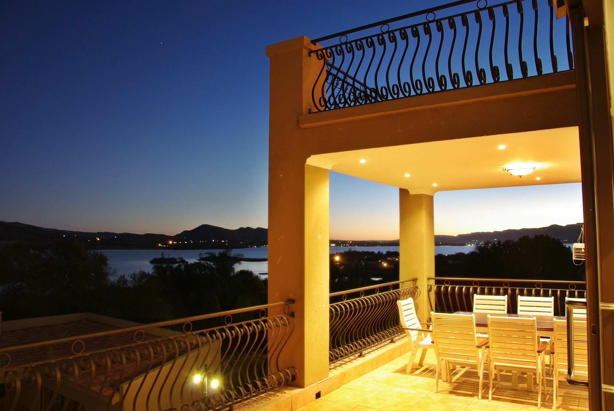 Chateau la Mer Exclusive Pensión Hartbeespoort Exterior foto